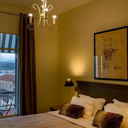 Leto Nuevo Nafplio