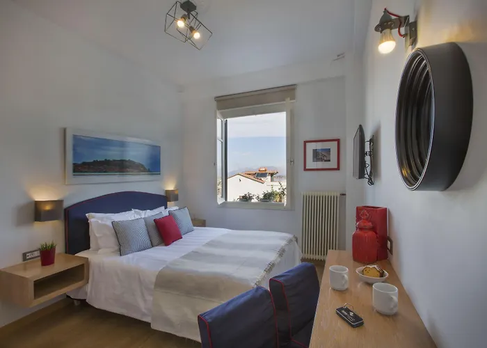 勒托努埃沃酒店 3*