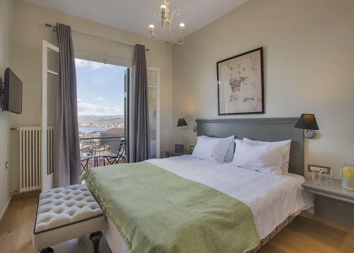 勒托努埃沃酒店 3*